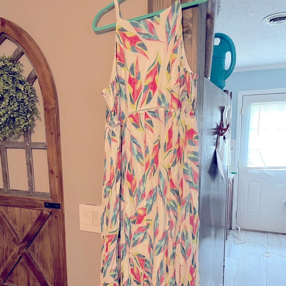 Torrid size 3 floral leaf maxi dress